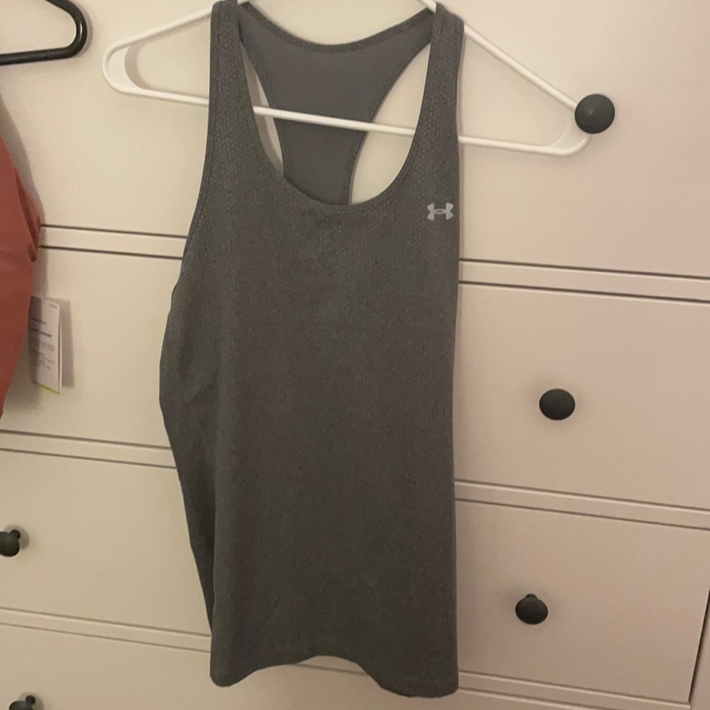 Under armour women’s work out top